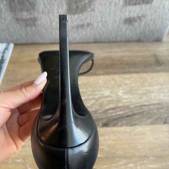 Black Saint Laurent leather strap high heels - Picture 2 of 4